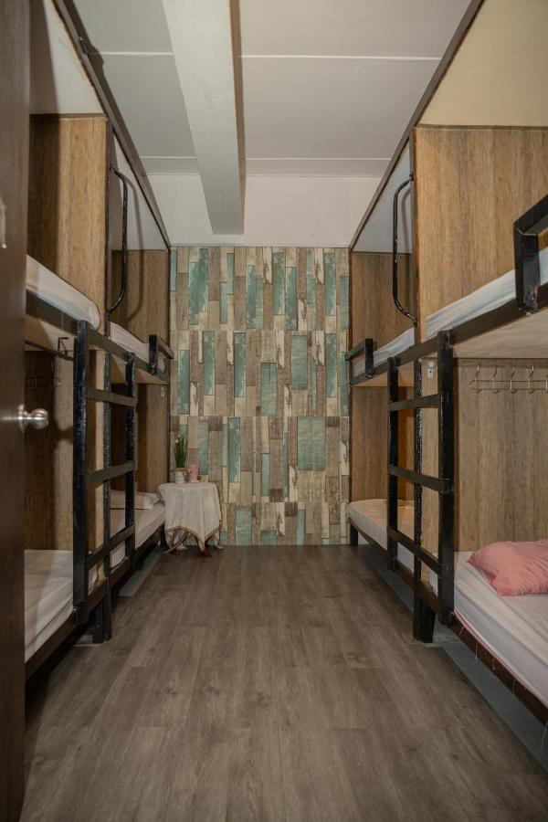 הוסטל קוטה קינבלו Escape Backpackers Kk מראה חיצוני תמונה