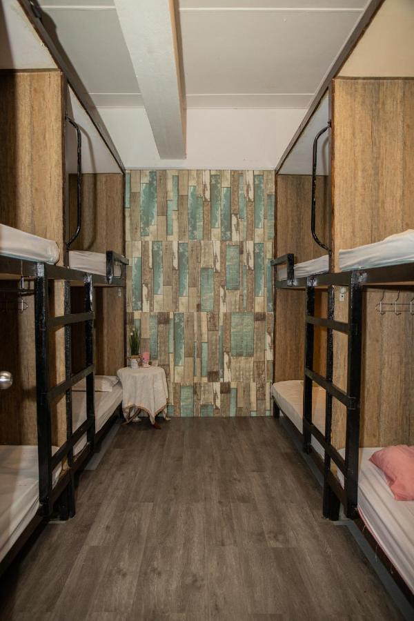 הוסטל קוטה קינבלו Escape Backpackers Kk מראה חיצוני תמונה