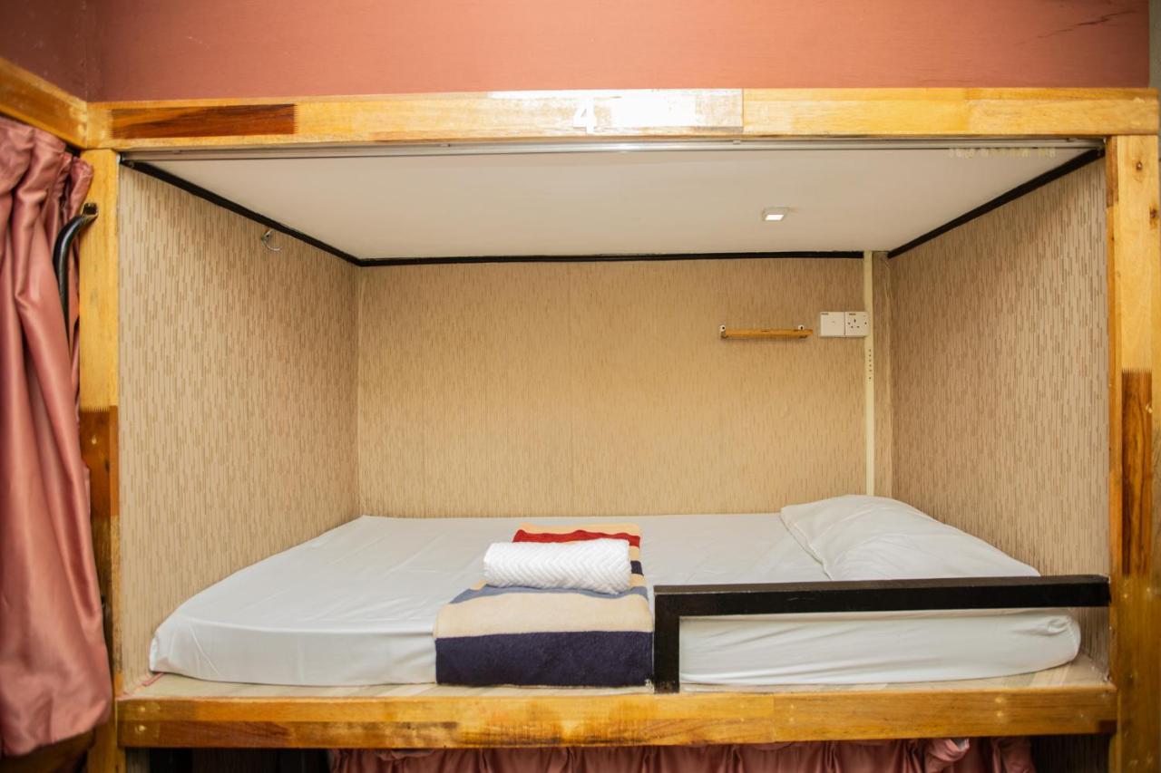 הוסטל קוטה קינבלו Escape Backpackers Kk מראה חיצוני תמונה