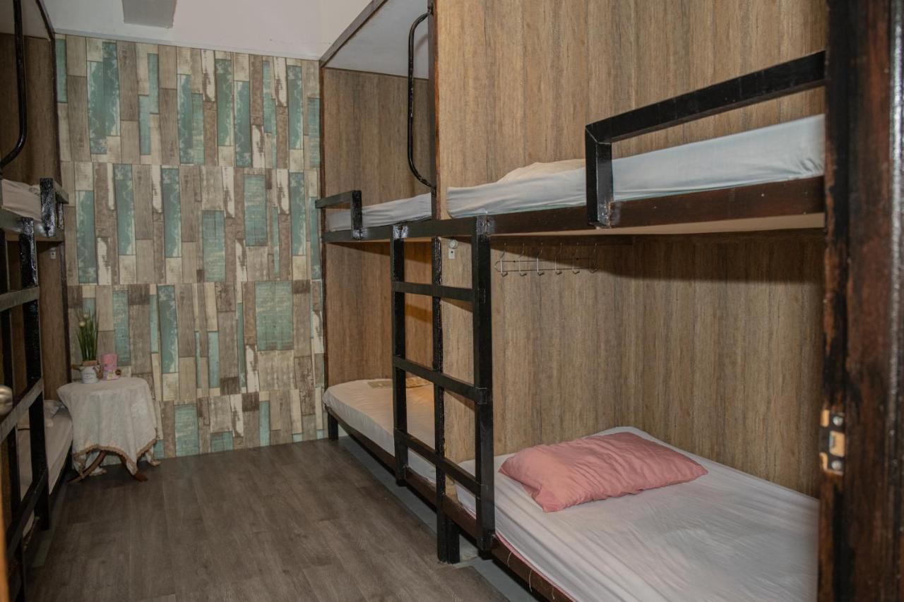 הוסטל קוטה קינבלו Escape Backpackers Kk מראה חיצוני תמונה